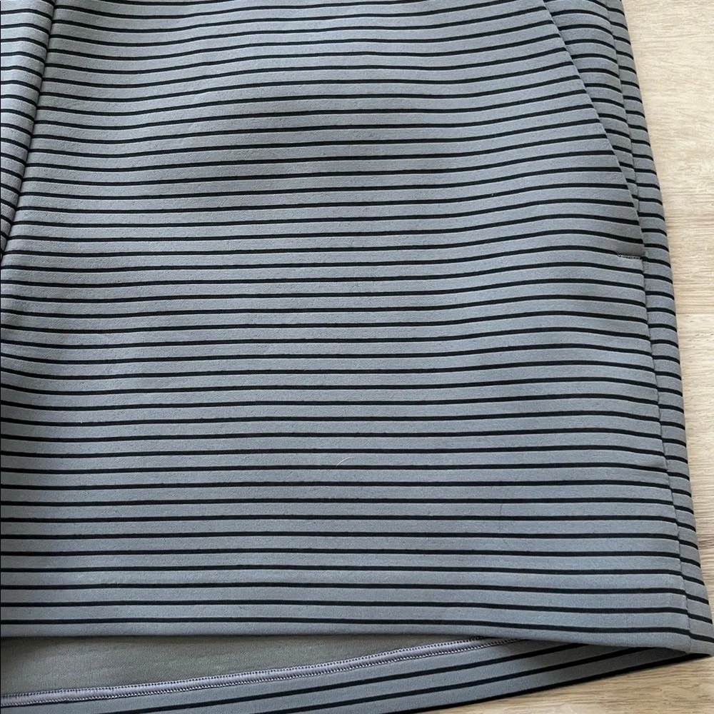 Lululemon‎ Shaped Short Stripe 3” in Sterling Athleisure Workout Yoga Womens 6
